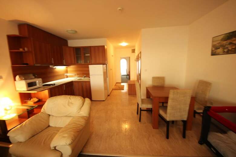 Menada Ravda Apartments
