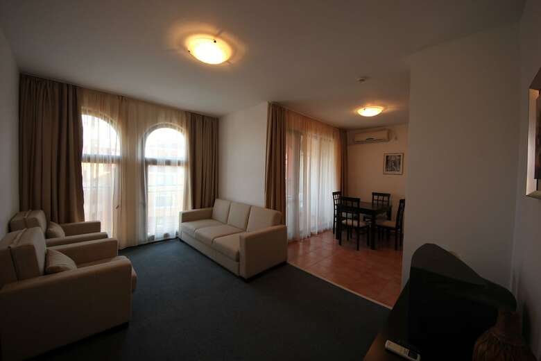 Menada Ravda Apartments