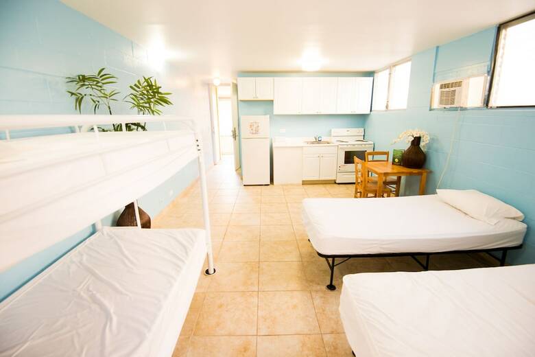 Hostal Waikiki Beachside Hostel