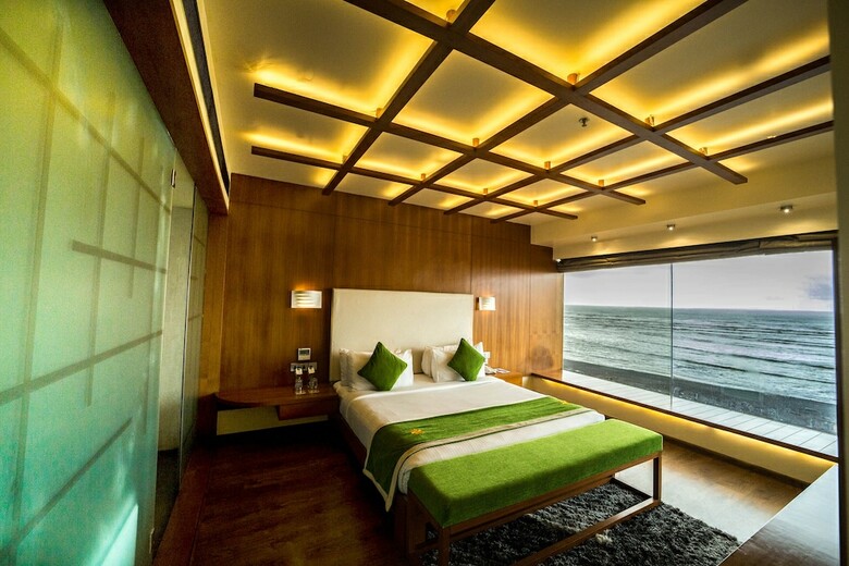 Hotel The Gold Beach Resort