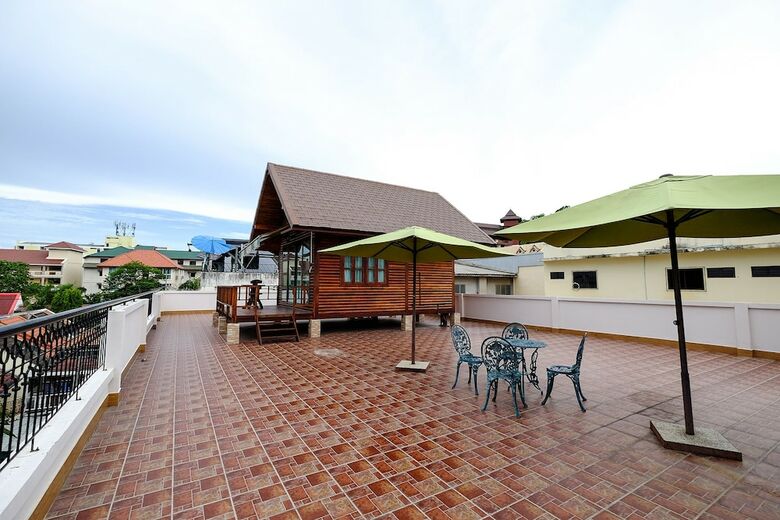 Hotel Harmony Inn