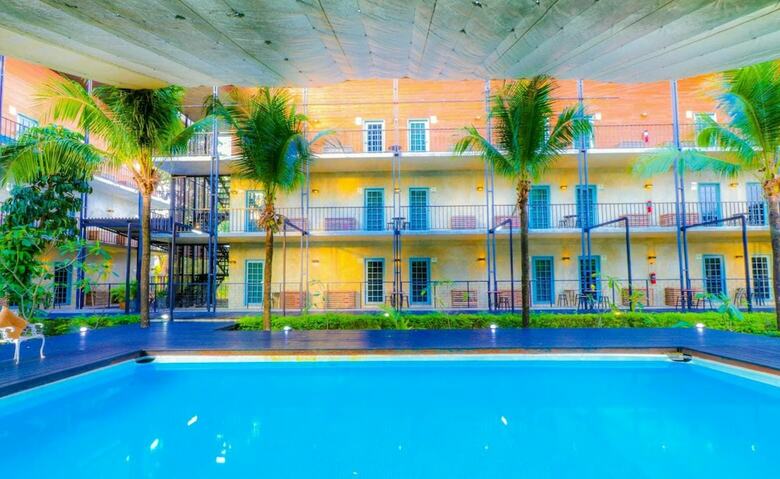 Ny Th Hotel