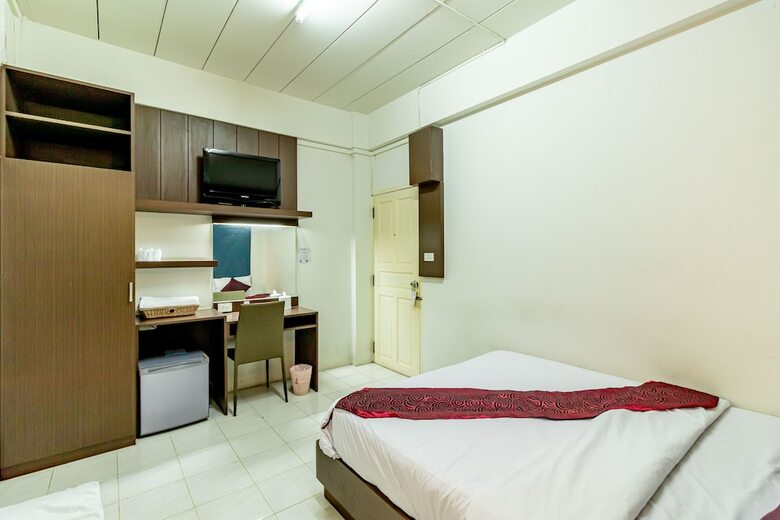 Hotel Riski Residence Bangkok-noi