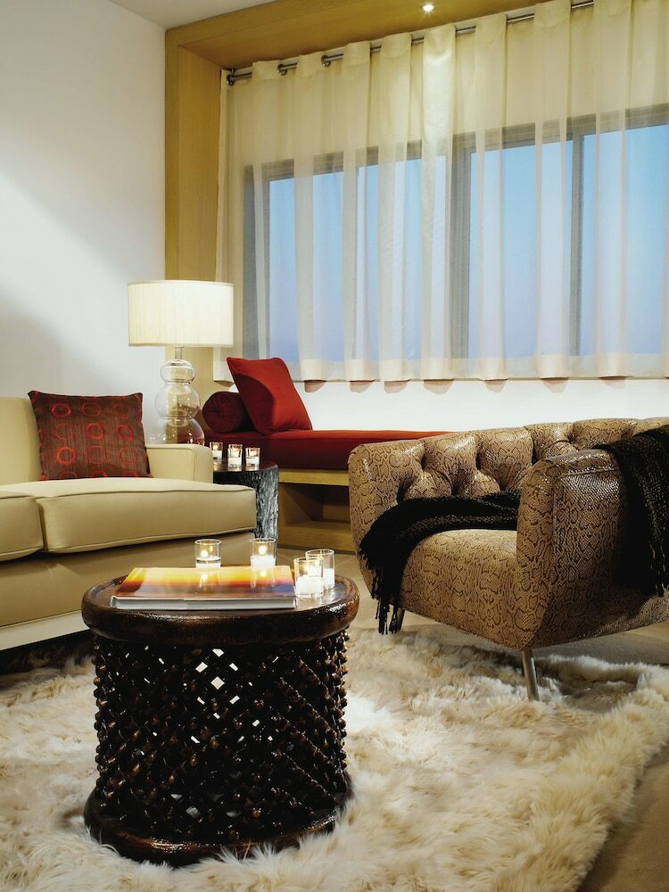 The Huntley Hotel