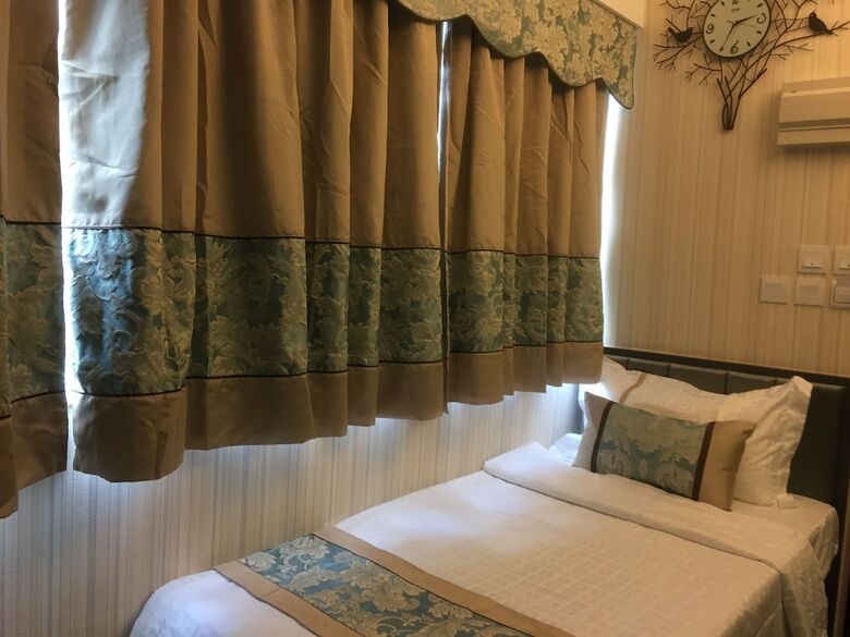 Seasons Hotel - Tsim Sha Tsui