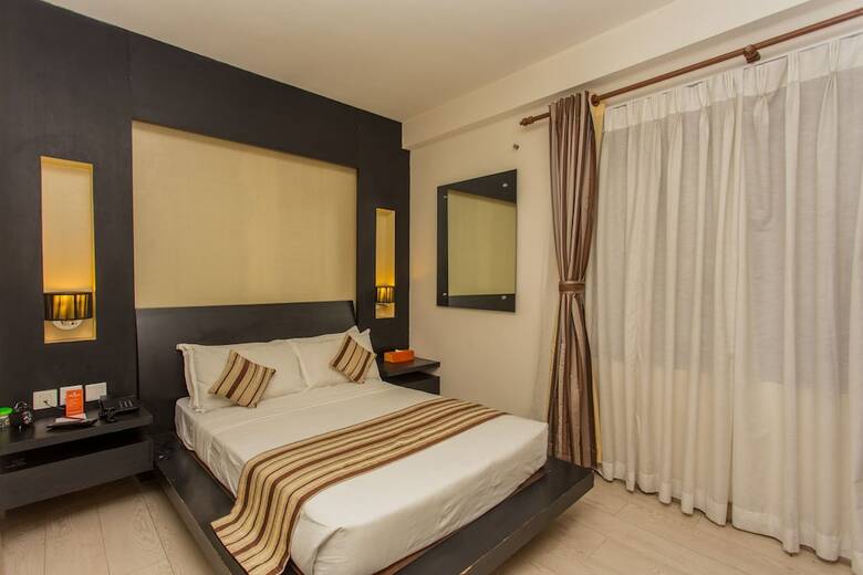 Shangri La Hotel