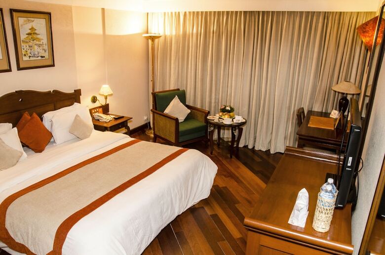 Shangri La Hotel