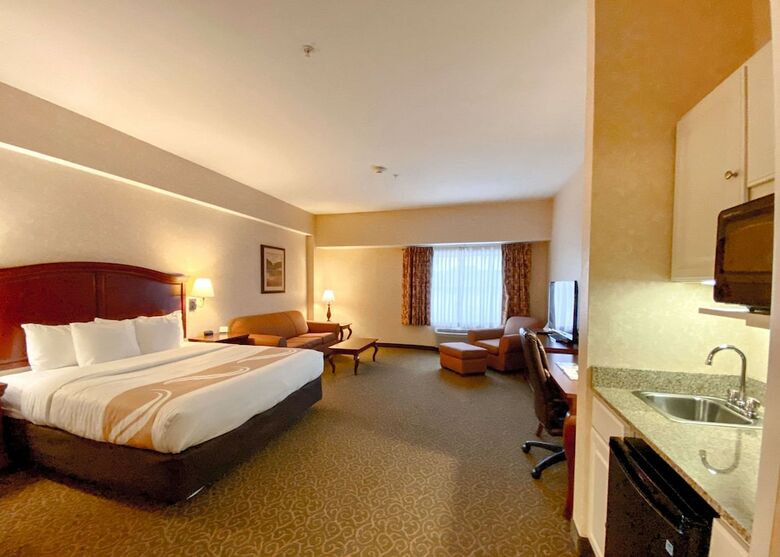 Quality Inn & Suites Evergreen Hotel