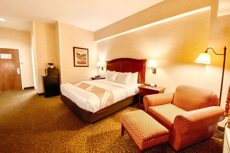 Quality Inn & Suites Evergreen Hotel