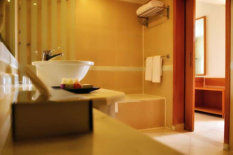 Hotel Parrotel Beach Resort