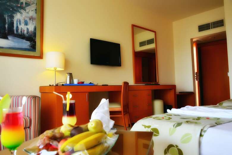 Hotel Parrotel Beach Resort