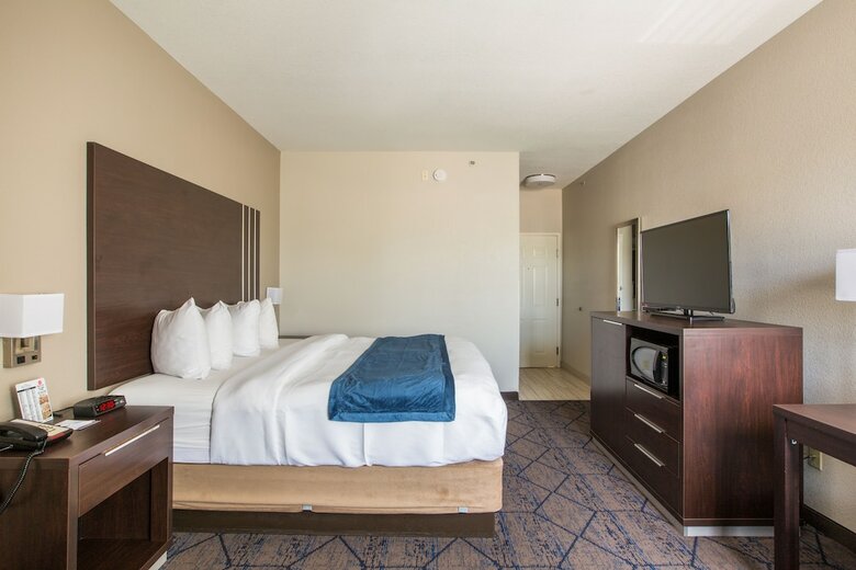 Hotel Baymont By Wyndham Albuquerque Airport