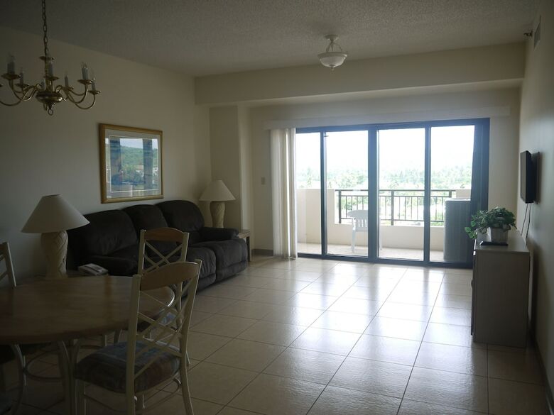 Hotel Aquarius Beach Tower
