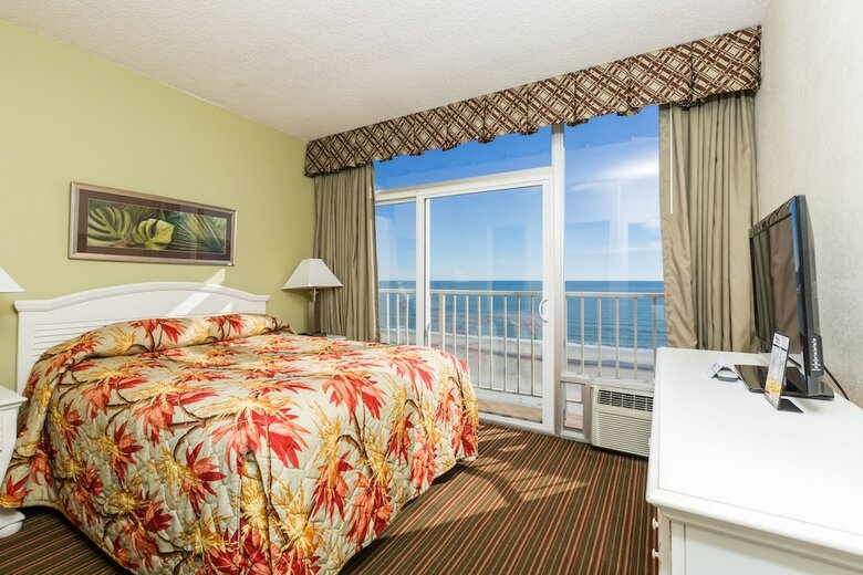 Maritime Beach Club By Capital Vacations