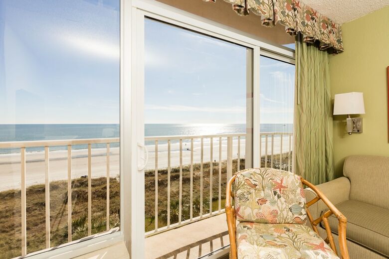Maritime Beach Club By Capital Vacations