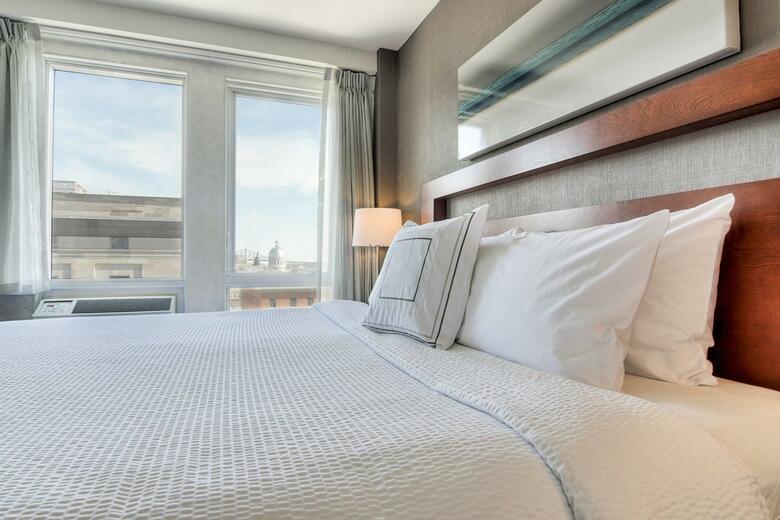 Hotel Springhill Suites By Marriott Old Montreal