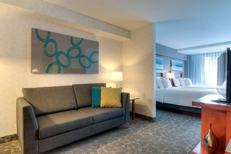 Hotel Springhill Suites By Marriott Old Montreal