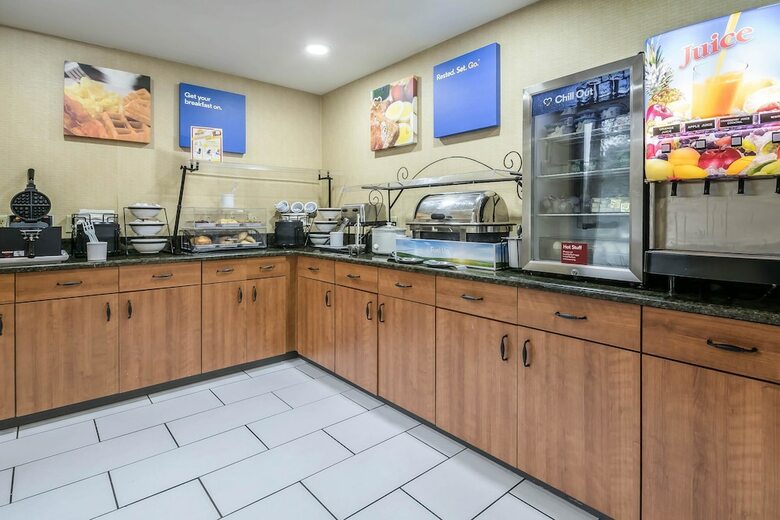 Hotel Comfort Inn University
