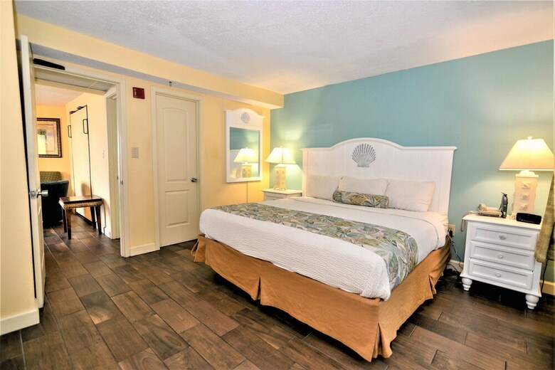 Hotel Monterey Bay Suites