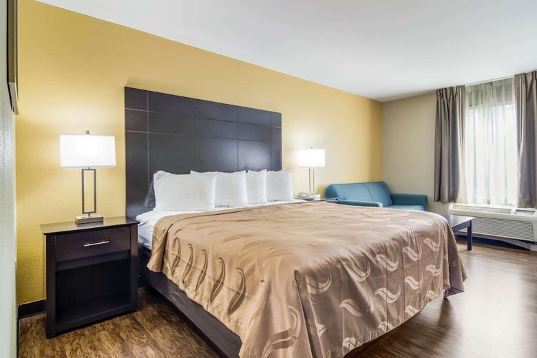 Hotel Quality Inn & Suites