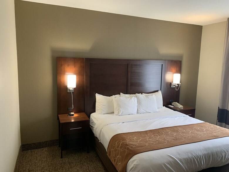 Hotel Comfort Suites
