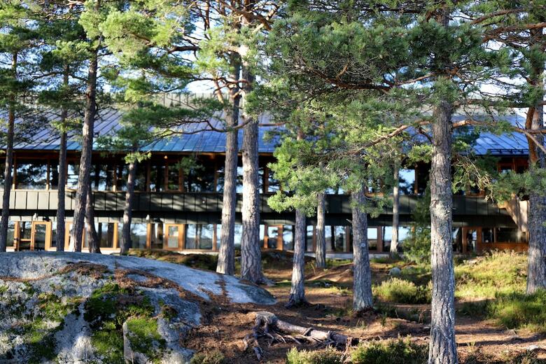 Hotel Djur�n�set