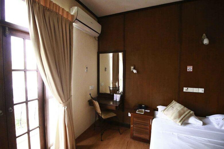 Colombo City Hotel