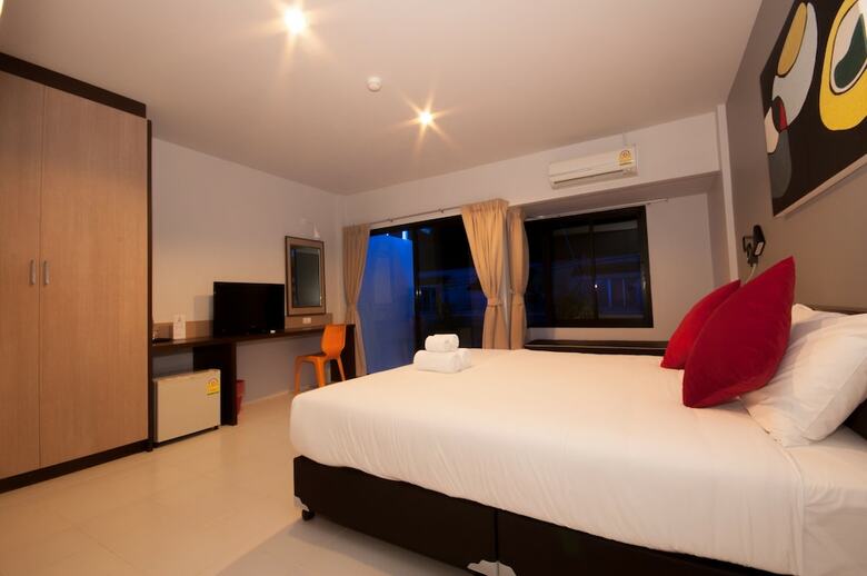 Hotel Chalong Sea Breeze