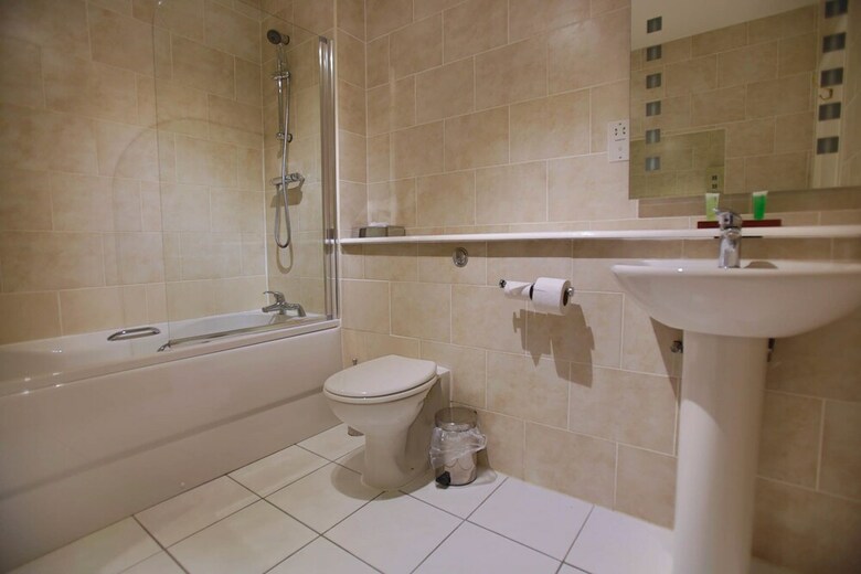 Best Western Plus Oaklands Hotel