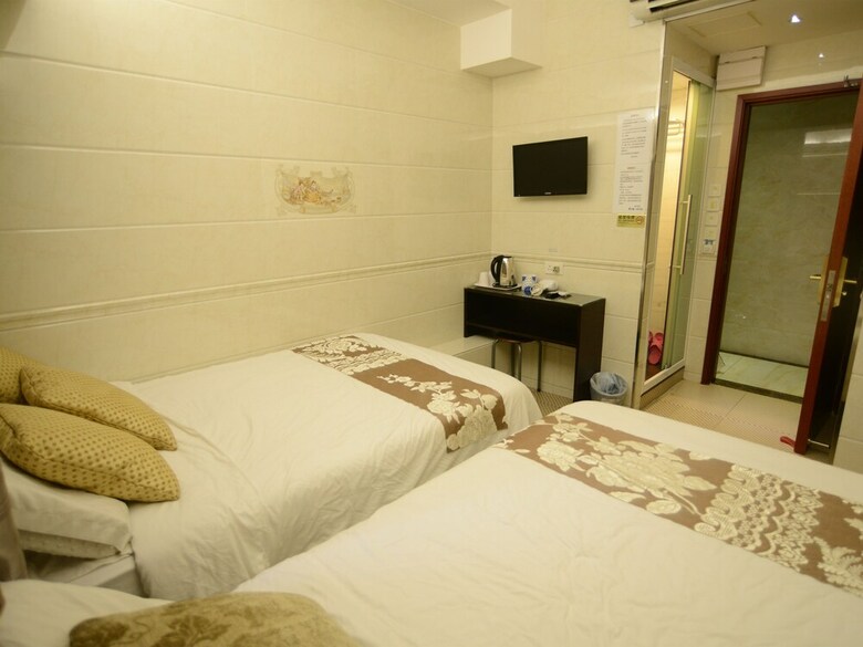 Hostal Kong Hing Guest House