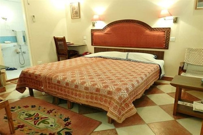 Hotel Arya Niwas