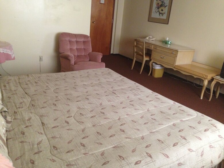 Motel Englehart Inn
