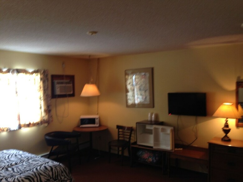 Motel Englehart Inn