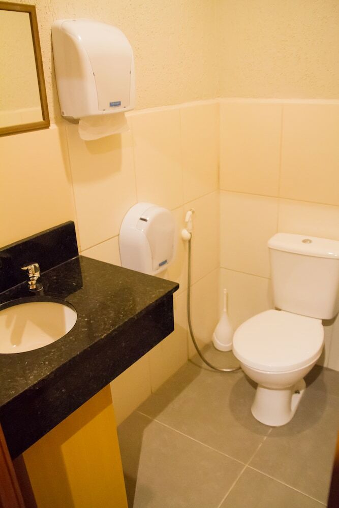 Hostal Brit�nico Su�tes E Hostel