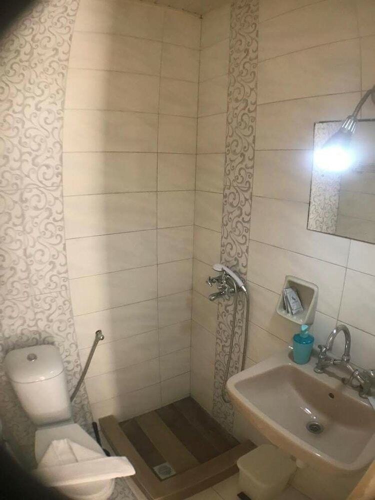 Avra Paradise Aparthotel