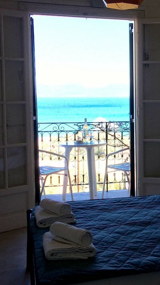Avra Paradise Aparthotel