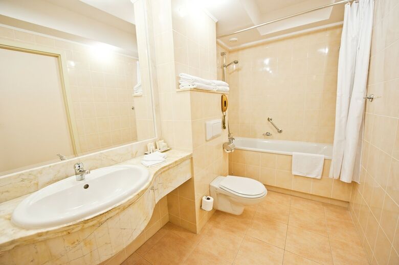 Mcc Mazurkas Conference Centre & Hotel