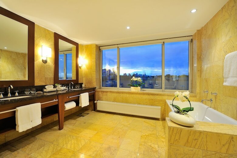Regent Warsaw Hotel