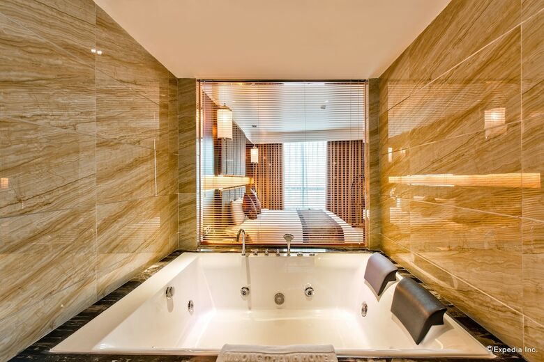 Muong Thanh Luxury Quang Ninh Hotel