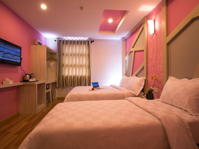 Hotel Sunshine Inn Plus