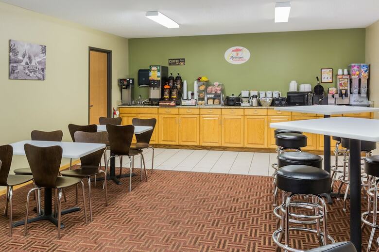 Hotel Super 8 By Wyndham Sioux Falls