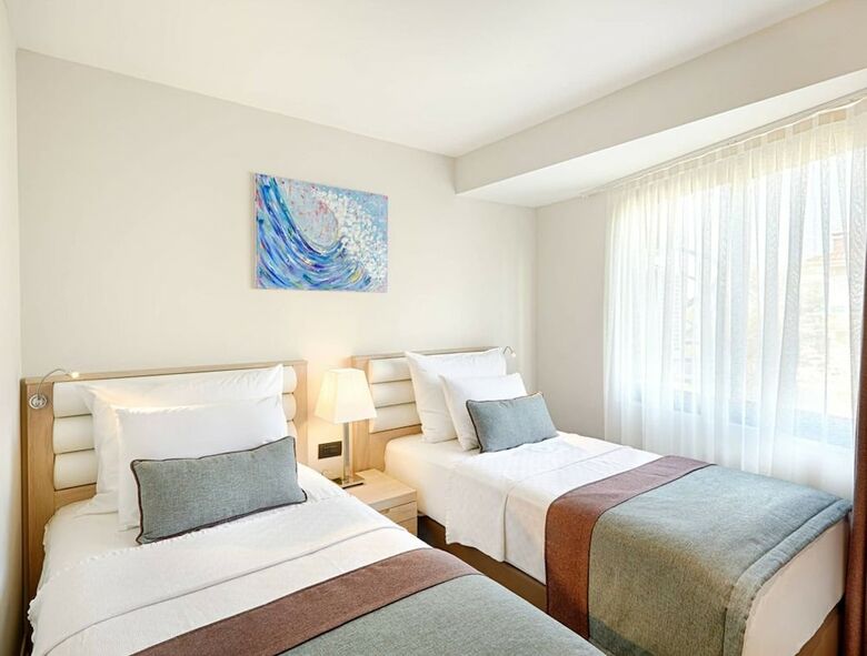 Piril Hotel
