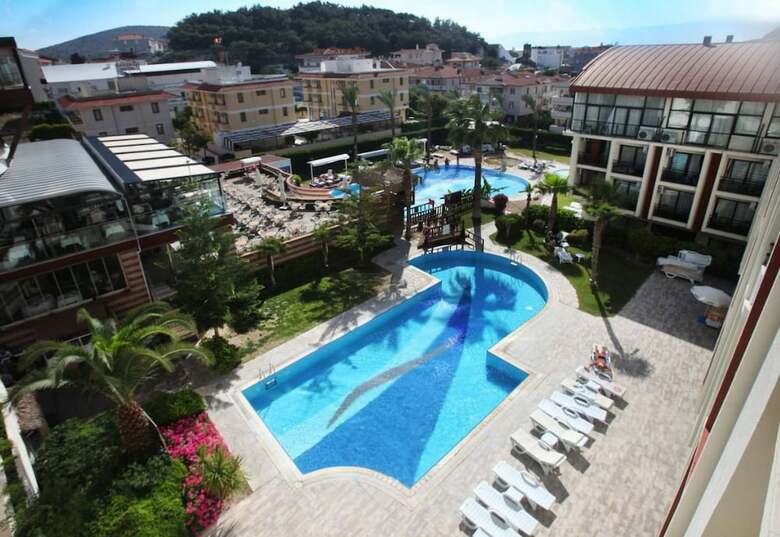Piril Hotel