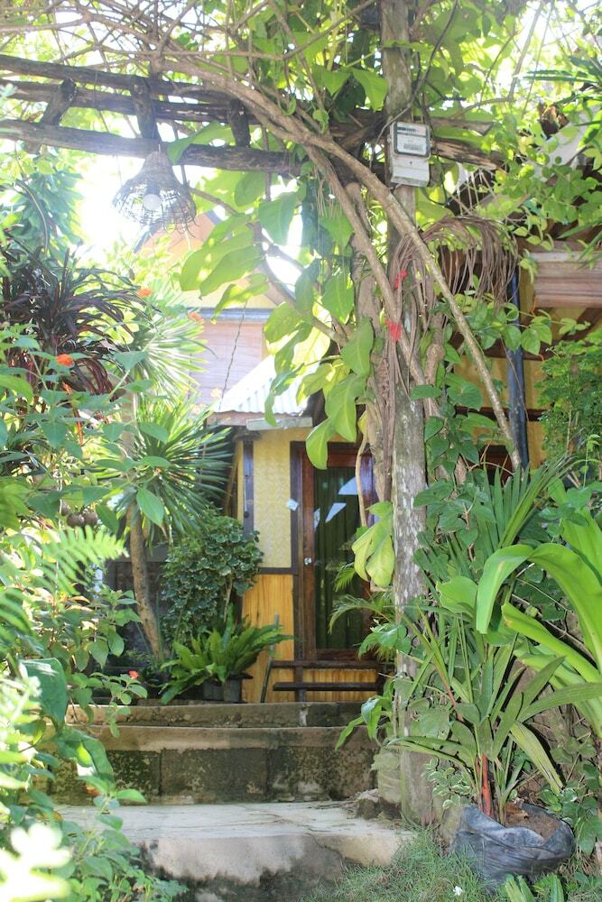 Posada Novie's Tourist Inn