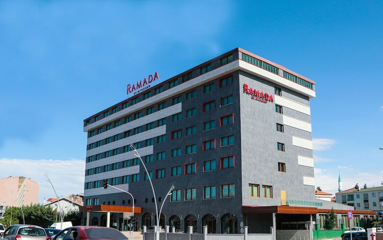 Hotel Ramada By Wyndham Usak