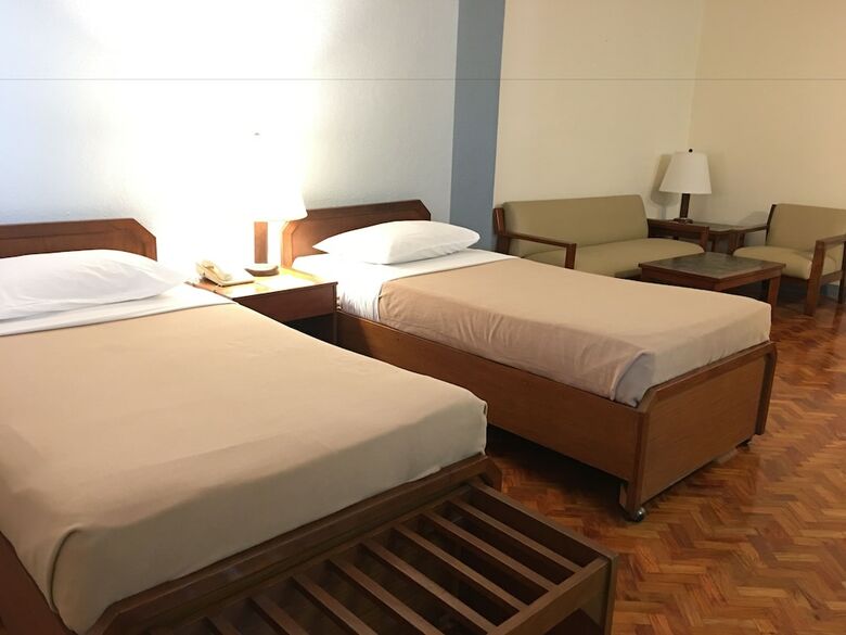 Aparthotel Sunny Bay Suites