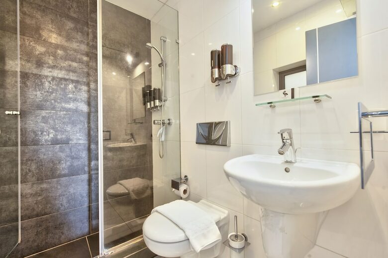 Apartamentos Barrakka Suites