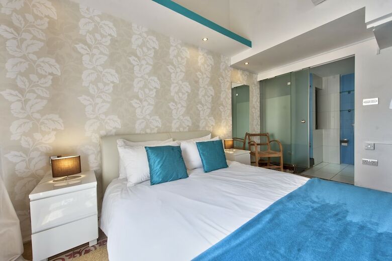 Apartamentos Barrakka Suites