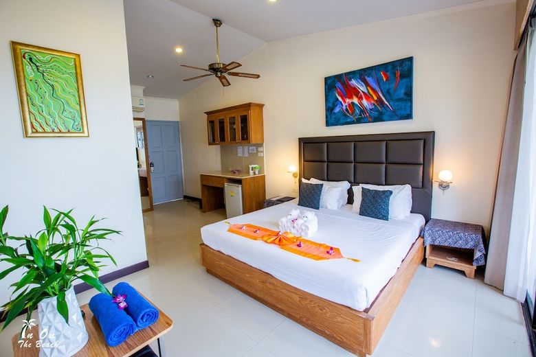Hotel In On The Beach