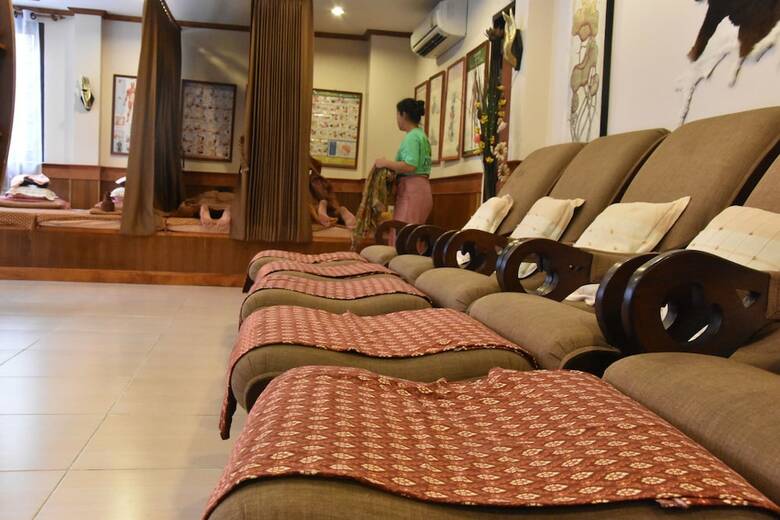 Hotel Lotus Paradise Resort